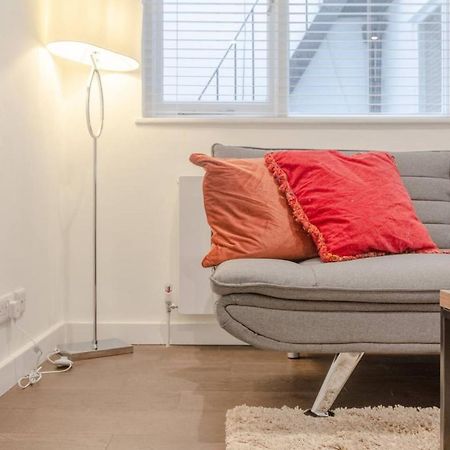 Modern Flat In The Heart Of West London Διαμέρισμα Εξωτερικό φωτογραφία